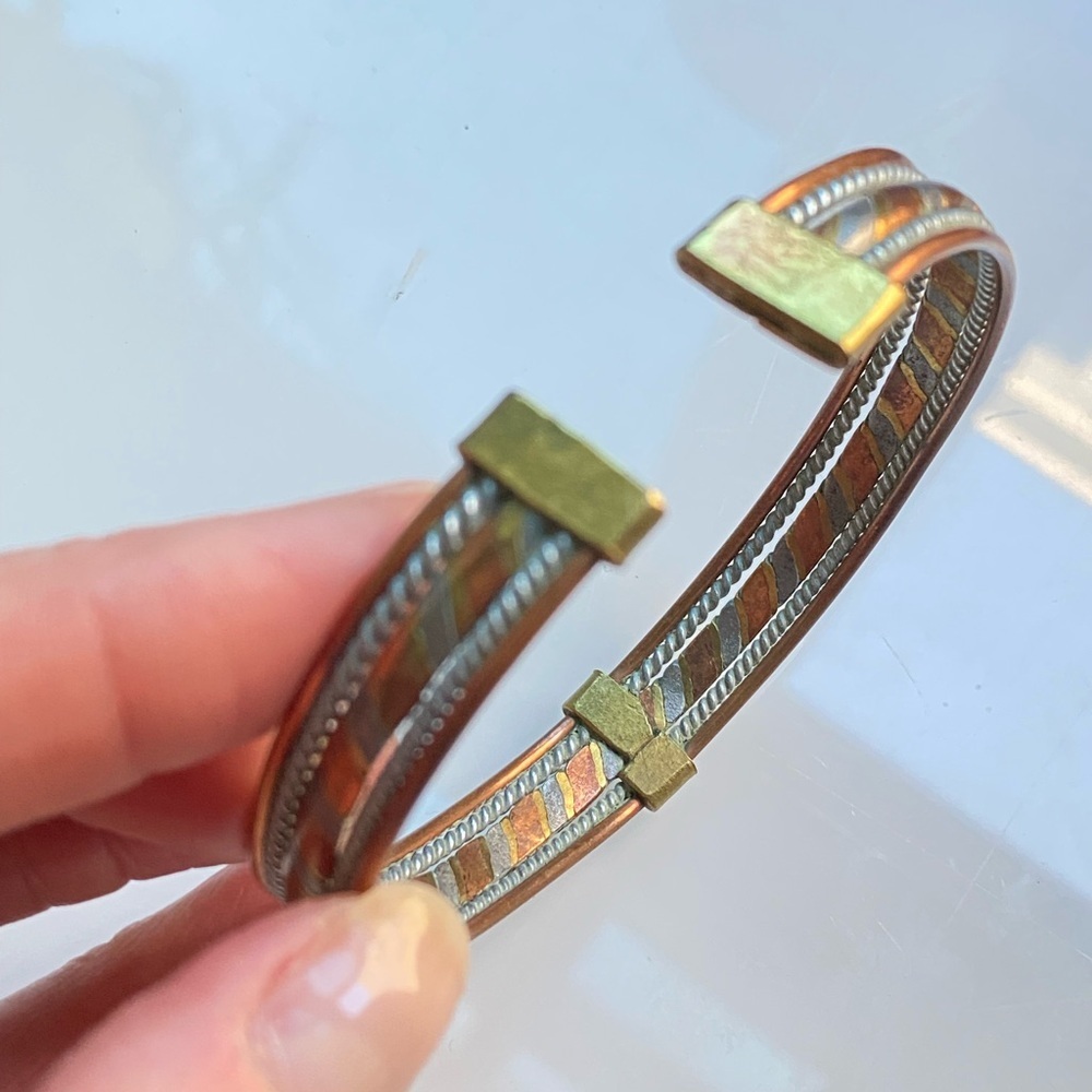 90s Vintage Tri-Tone Copper, Brass & Aluminum Cuff Bracelet - Picture 3 of 4